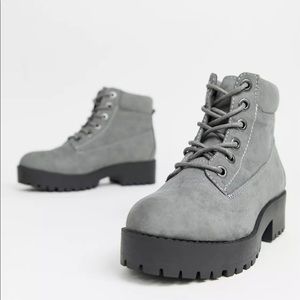 🤍New Look Chunky Lace Up Flat Boot Gray Size 39